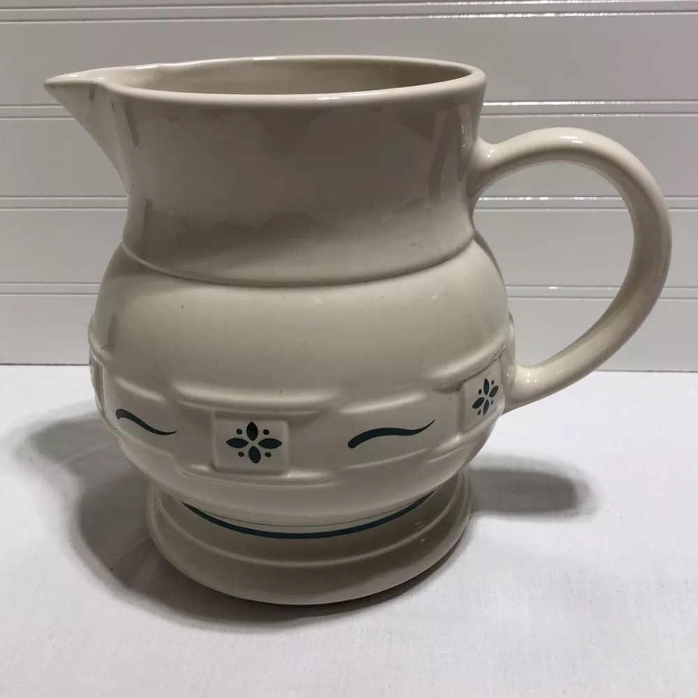 Longaberger “Large”Pottery Woven Traditions
Heritage Green Milk Pitcher USA
